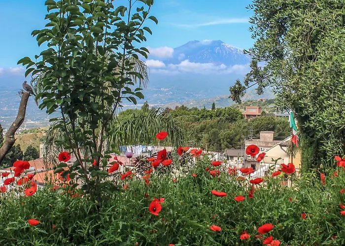 Bed and Breakfast Casa Cuseni, Residenza d'artista, Museo e Giardino storico Taormina